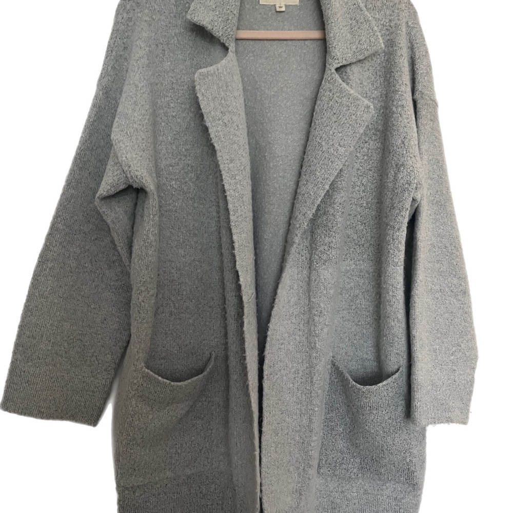 Thread and Supply light Gray open front pockets cozy soft cardigan